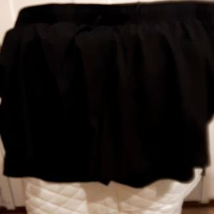 Like new size 4x womens shorts